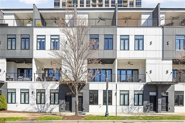 223 16th Street Nw - Photo 1