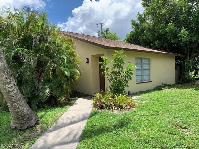 718 Se 46th Lane - Photo 1