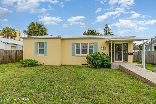533 E Lincoln Avenue - Photo 1