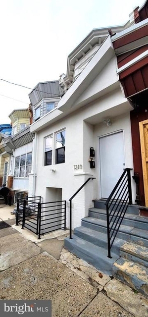 1219 W Silver Street - Photo 1