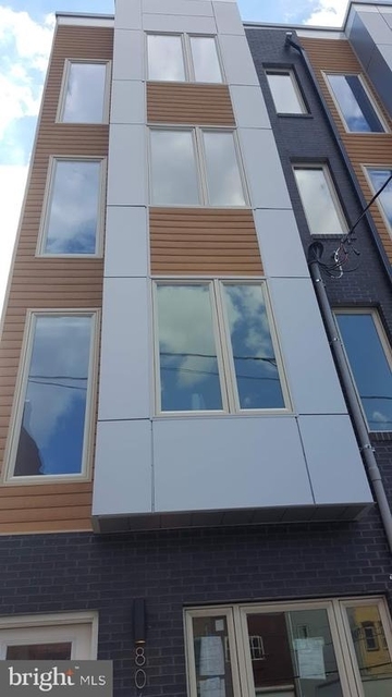 806 N Burns Street - Photo 1