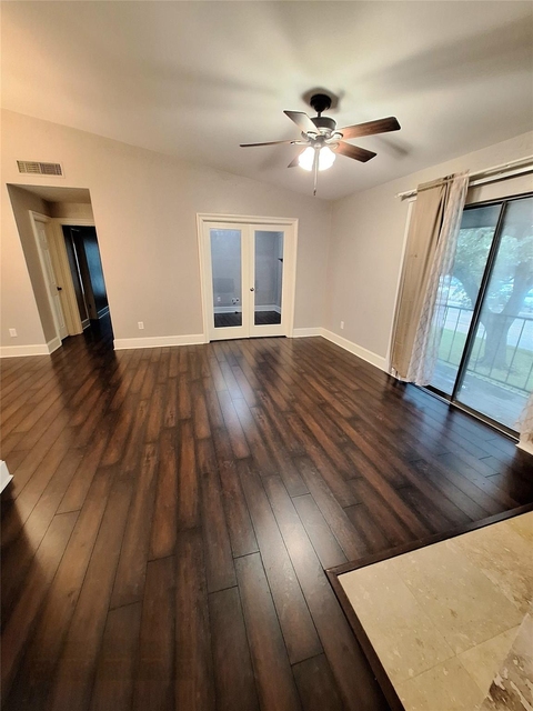 2425 Augusta Drive - Photo 1