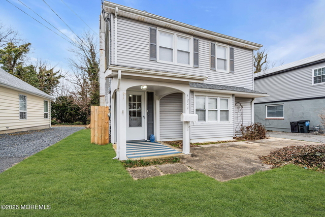 1227 Bay Avenue - Photo 1