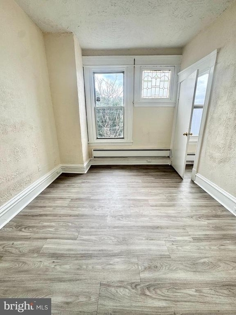 5040 Walnut Street - Photo 1