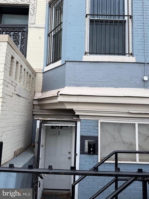 1821 N Capitol Street Ne - Photo 1