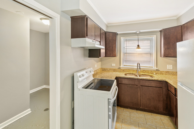 17306 Holmes Avenue - Photo 1