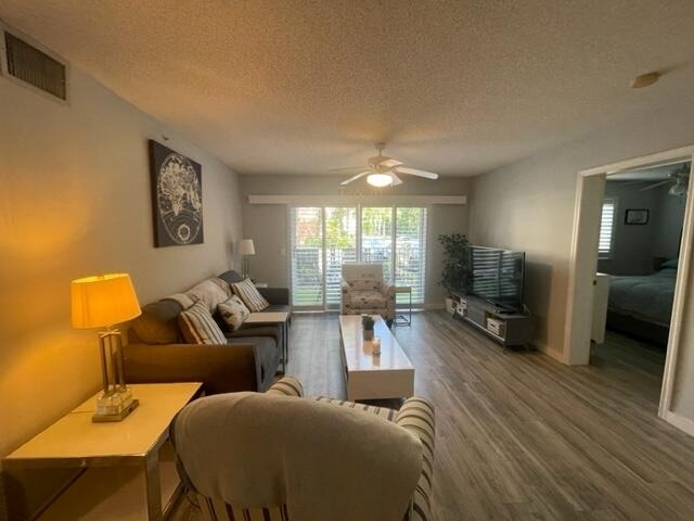 2131 Se 10th Avenue - Photo 1