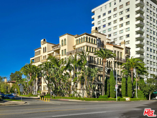 10795 Wilshire Boulevard - Photo 1
