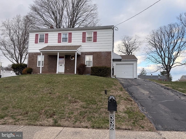 338 Rees Drive - Photo 1