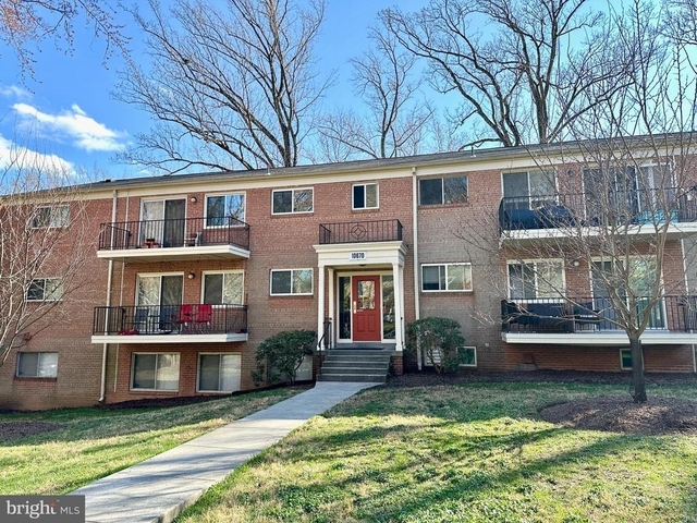 10670 Weymouth Street - Photo 1
