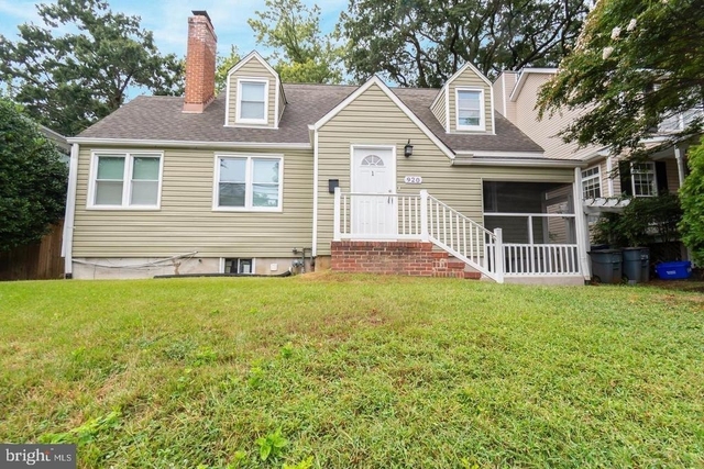 920 Boucher Ave - Photo 1