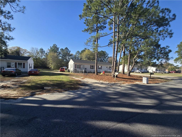 1547 Center Street - Photo 1