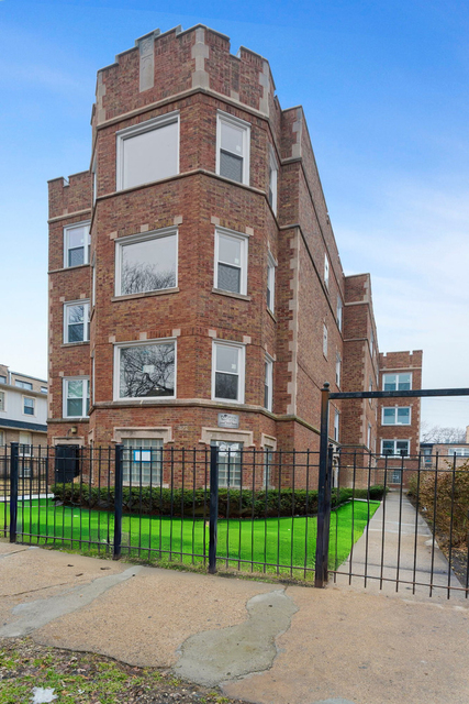 8022 S Ellis Avenue - Photo 1