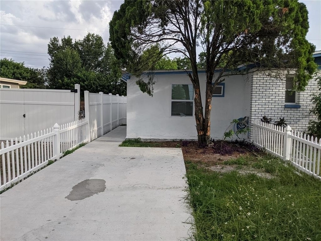 4538 W Minnehaha Street - Photo 1
