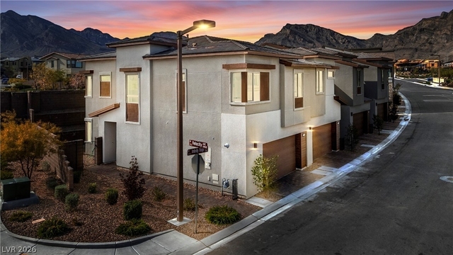 633 Infinity Ridge Street - Photo 1