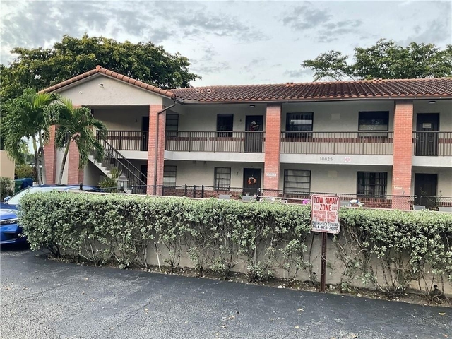 10825 Royal Palm Boulevard - Photo 1
