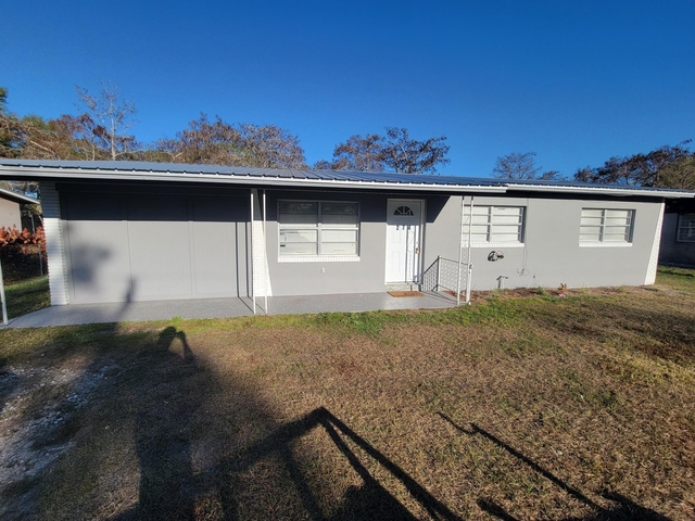 274 Se 14th Avenue - Photo 1