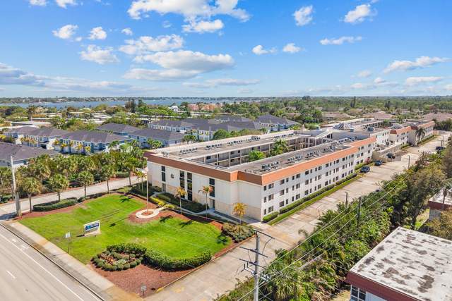 2750 Se Ocean Boulevard - Photo 1
