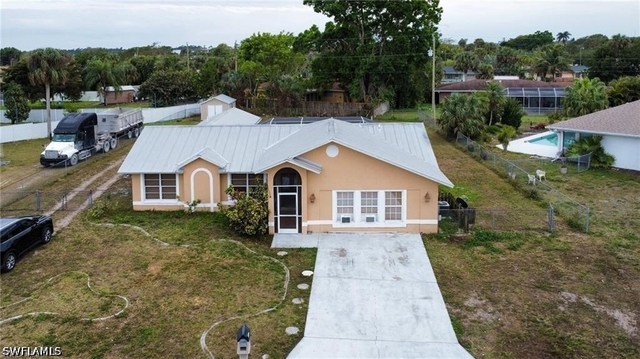 706 Arianne Court - Photo 1