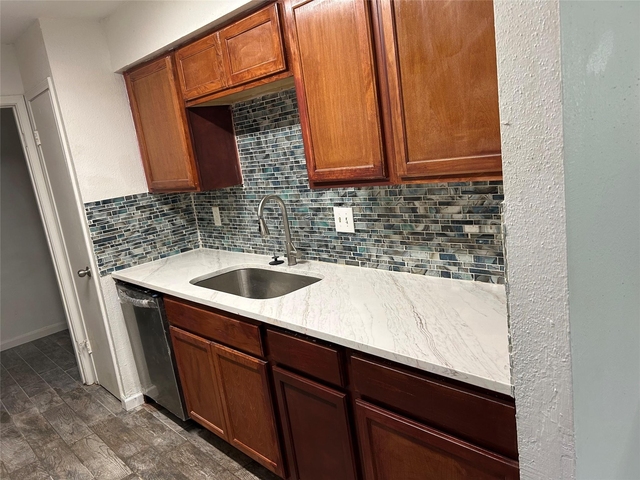 9700 Leawood Boulevard - Photo 1