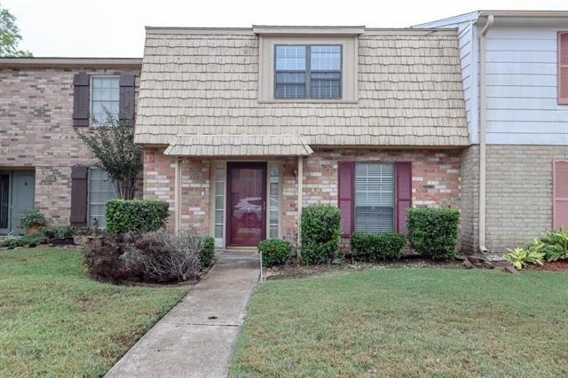 5725 Townhouse Lane - Photo 1