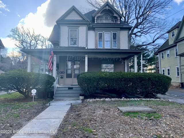 1528 Wyoming Avenue - Photo 1