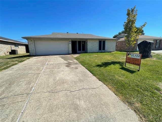 608 Coolwood Lane - Photo 1