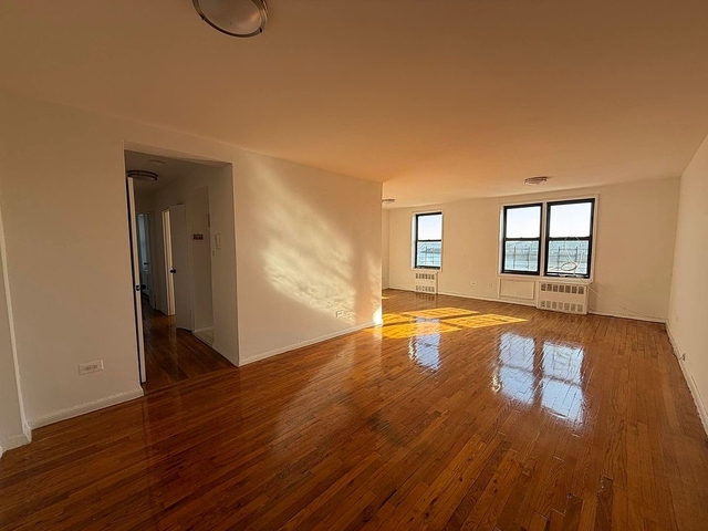 Randall Avenue - Photo 1