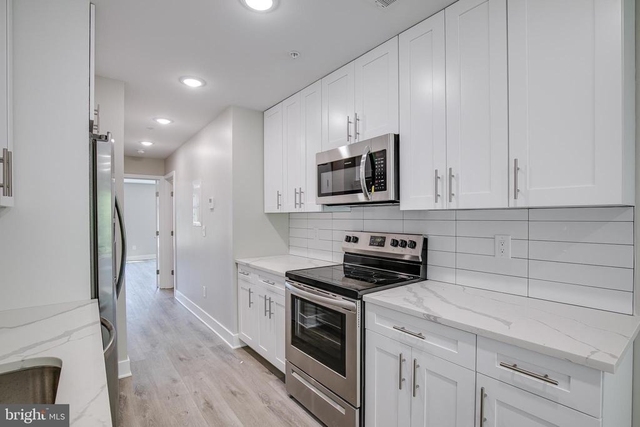 2015 N College Avenue - Photo 1