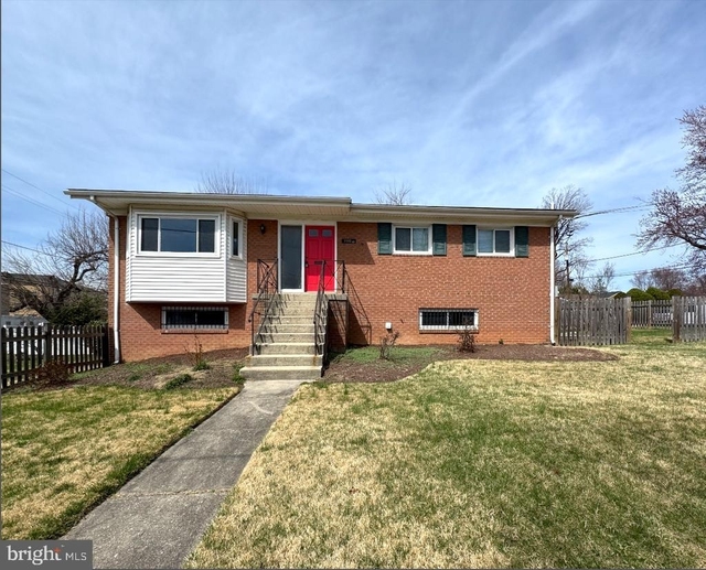 11100 Markwood Drive - Photo 1