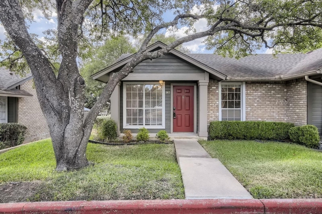 1015 E Yager Ln - Photo 1
