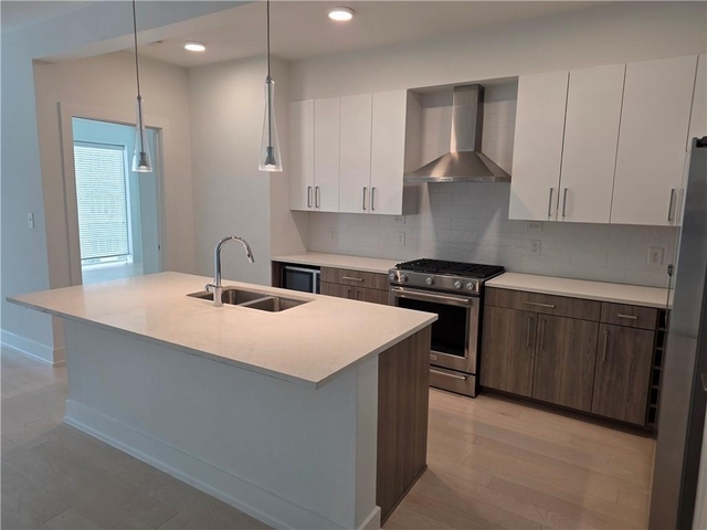 775 Juniper Street Ne - Photo 1