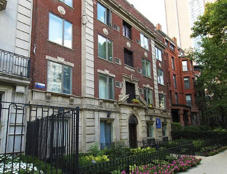 1504 N Dearborn Parkway - Photo 1