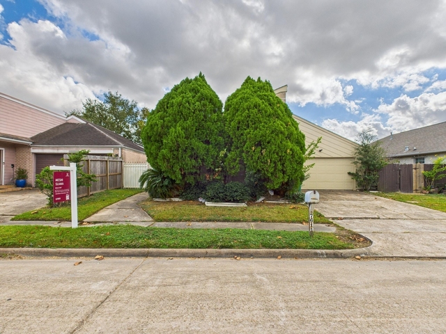 7611 Hopewell Lane - Photo 1