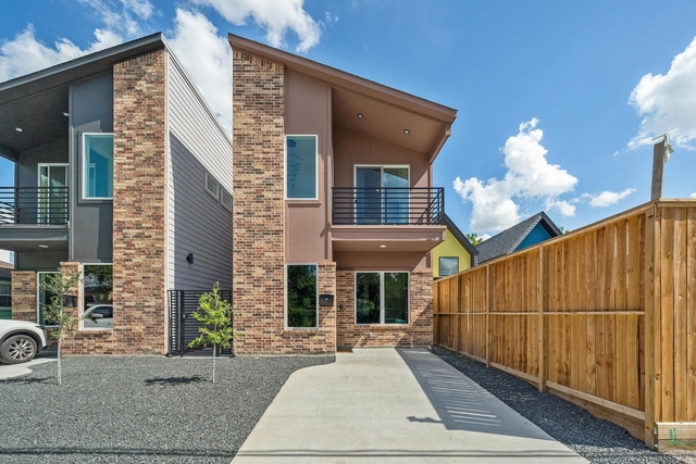 207 E 38th Street - Photo 1