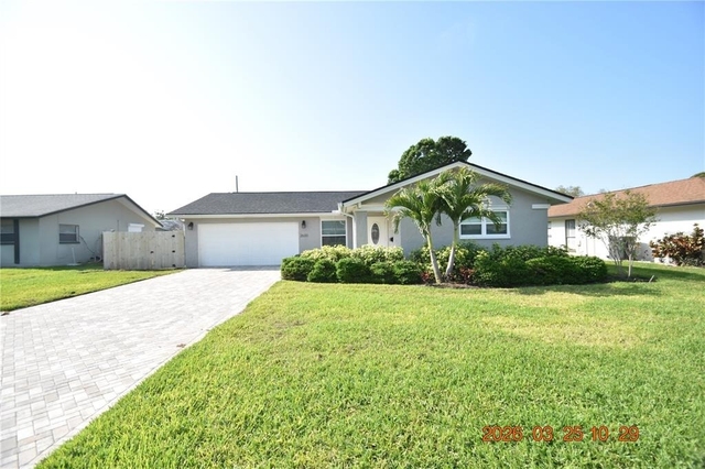 2600 60th Avenue S - Photo 1