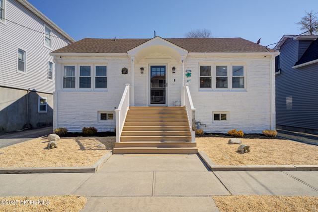 307 Asbury Avenue - Photo 1