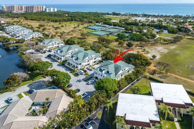 820 Bella Vista Court S - Photo 1