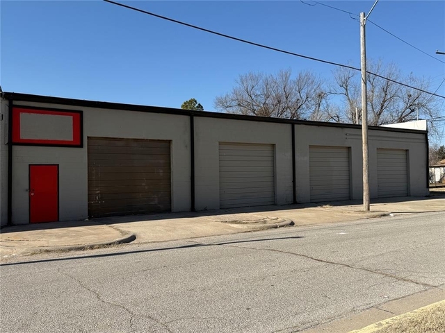 2001 Exchange Avenue - Photo 1