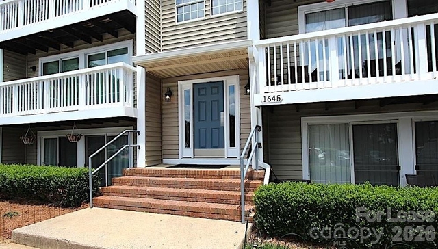 1645 Arlyn Circle - Photo 1