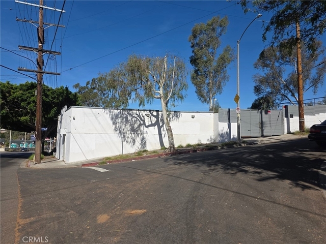 1203 E Cesar E Chavez - Photo 1
