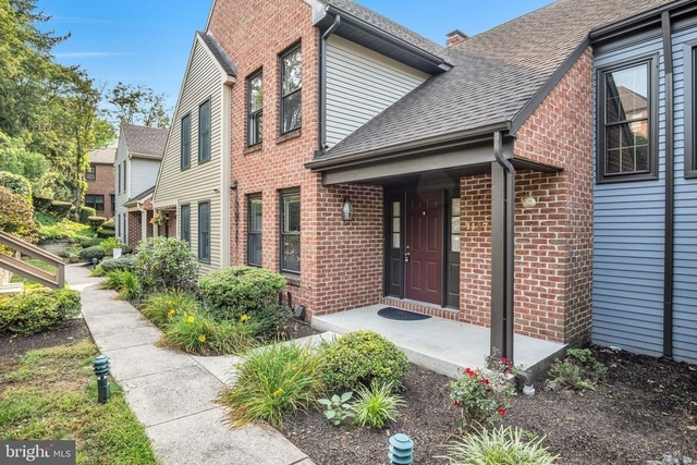 1127 Wicklow Court - Photo 1
