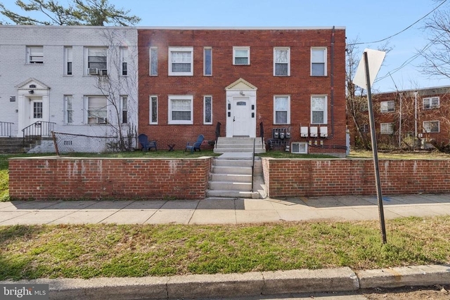 407 Lebaum Street Se - Photo 1