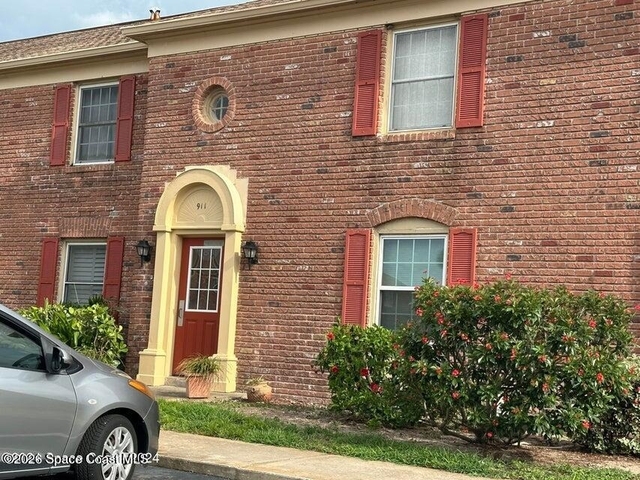 911 S Colonial Court - Photo 1