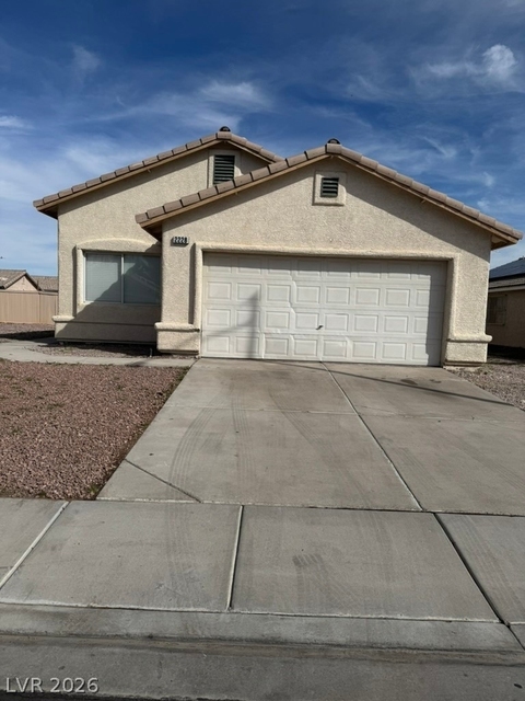2228 Cambridge Elms Street - Photo 1