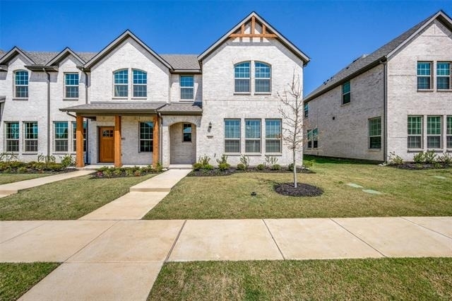 4601 Avion Drive - Photo 1