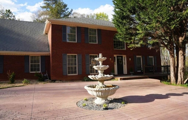 5043 Blackberry Lane - Photo 1
