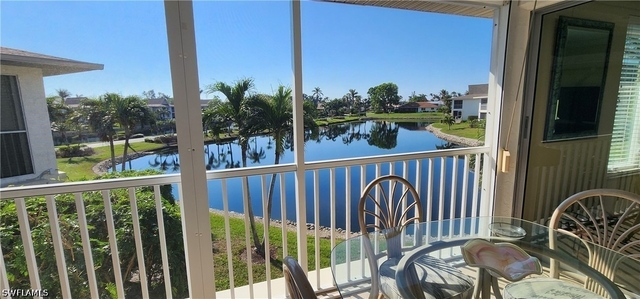 91 Georgetown Boulevard - Photo 1