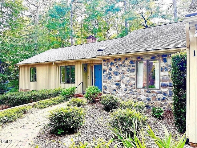 1907 Wedgewood Drive - Photo 1
