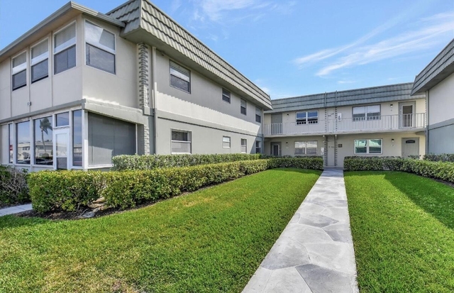 581 Monaco Boulevard - Photo 1